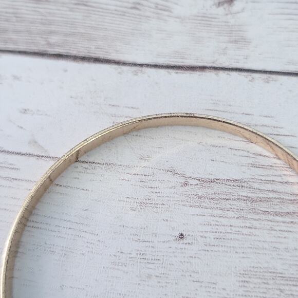 Vintage Bracelet 8.25" Gold Tone with Pattern - Condition Issues - Picture 4 of 7